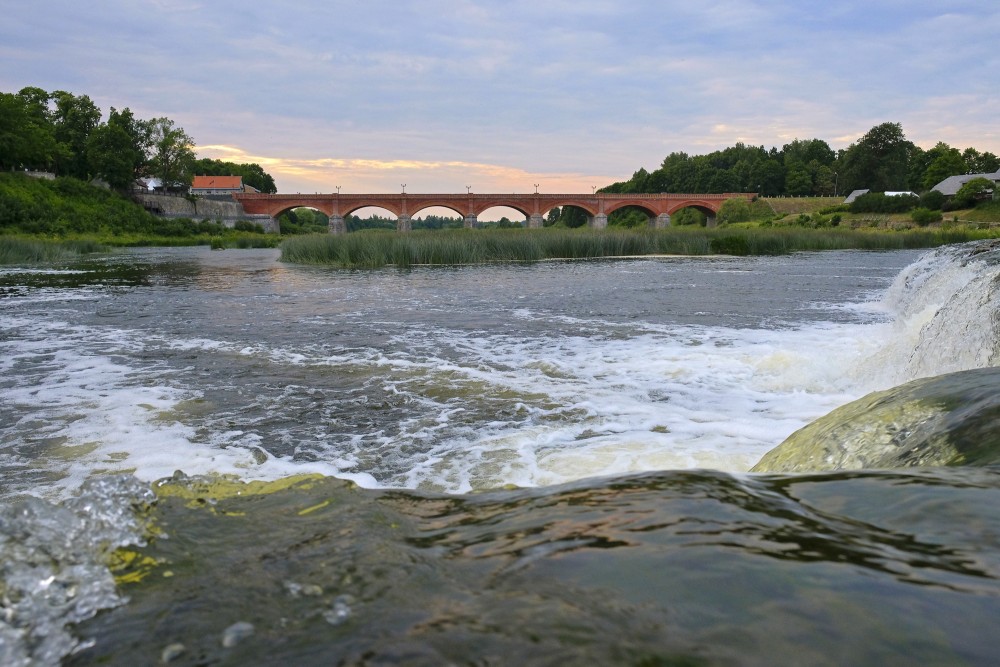 Kuldīga Brick Bridge, Venta Waterfall