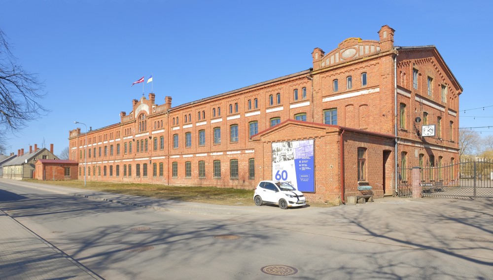 Lindenbergas kartonāžas fabrika, Aizpute