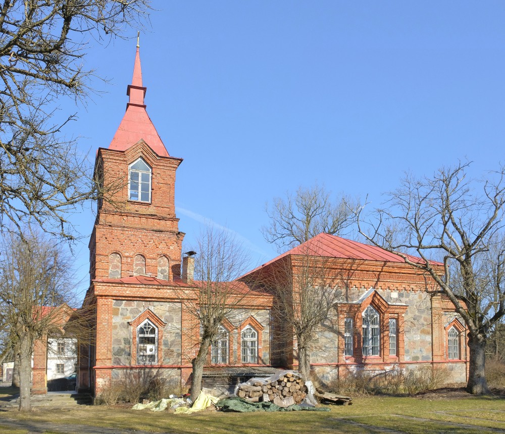 Aizputes adventistu baznīca