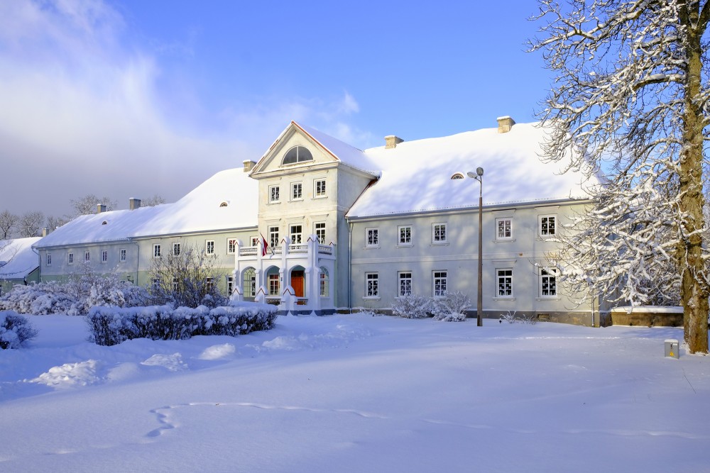 Pope Palace in Winter