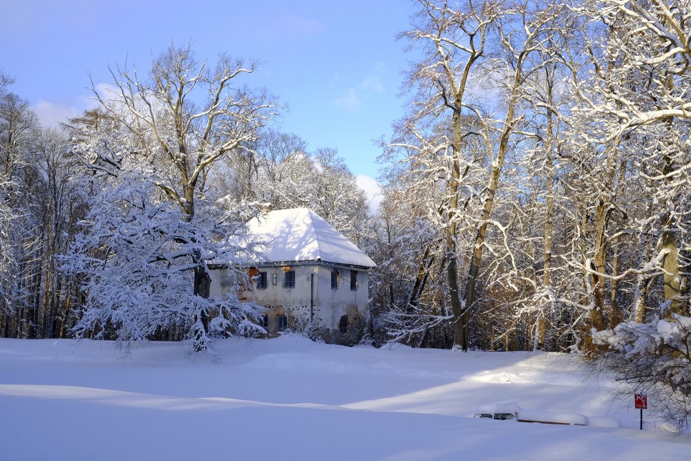Pope Manor Hunting Castle in Winter
