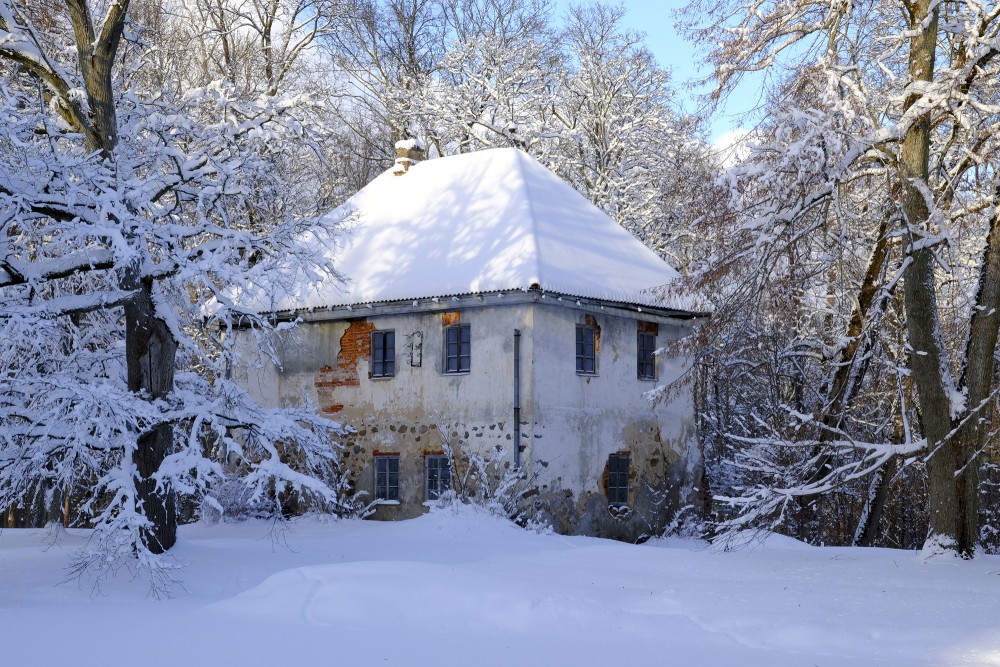 Pope Manor Hunting Castle in Winter