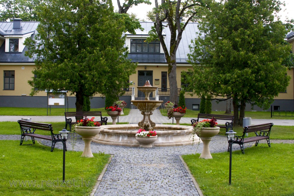 Skrunda Manor