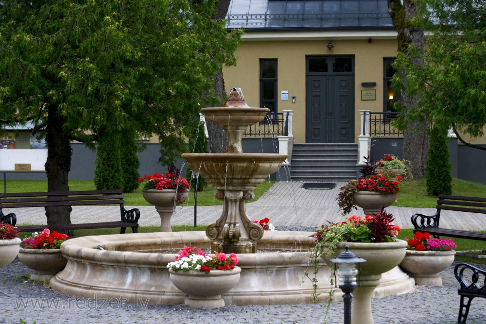 Skrunda Manor