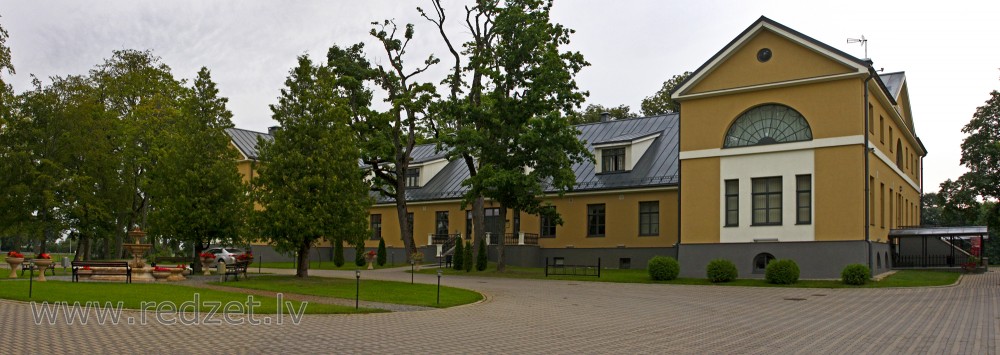 Skrunda Manor