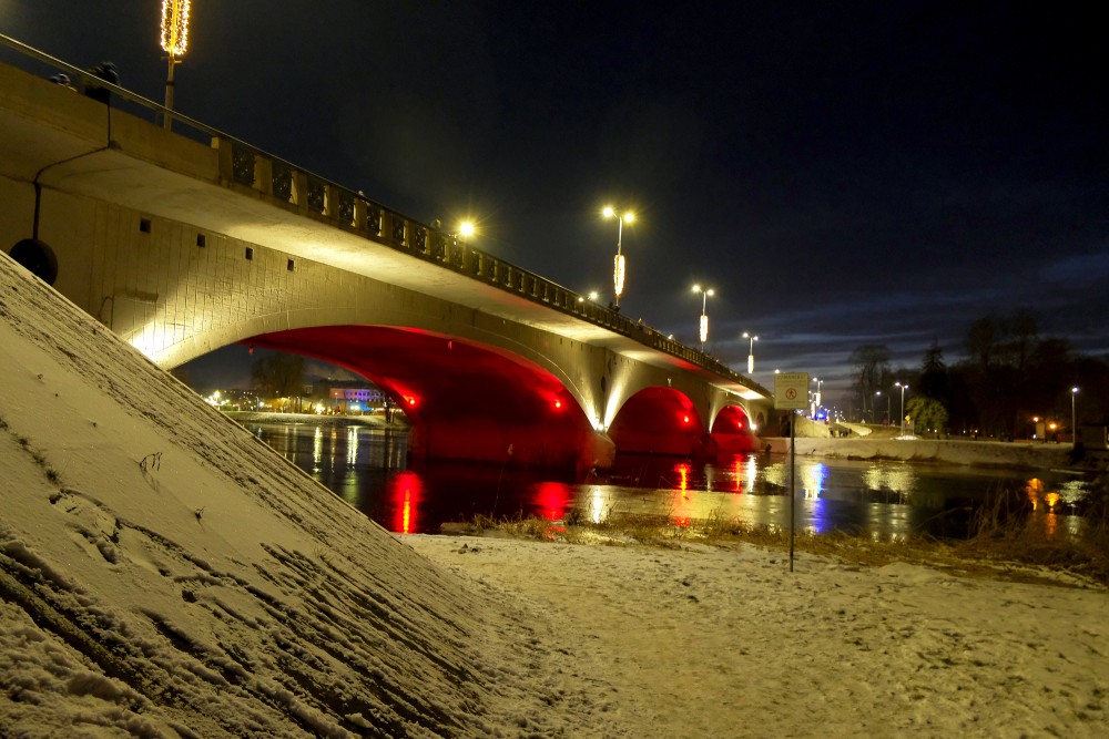 Tilts pār Lielupi Jelgavā naktī