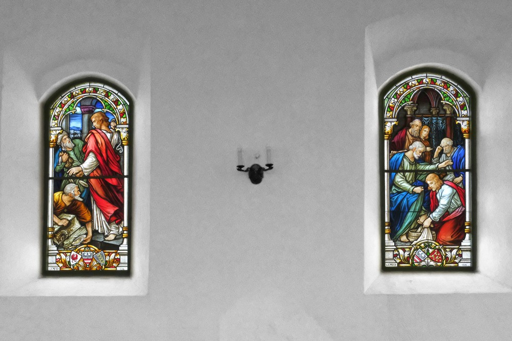 Valtaiķu luterāņu baznīcas vitrāžas