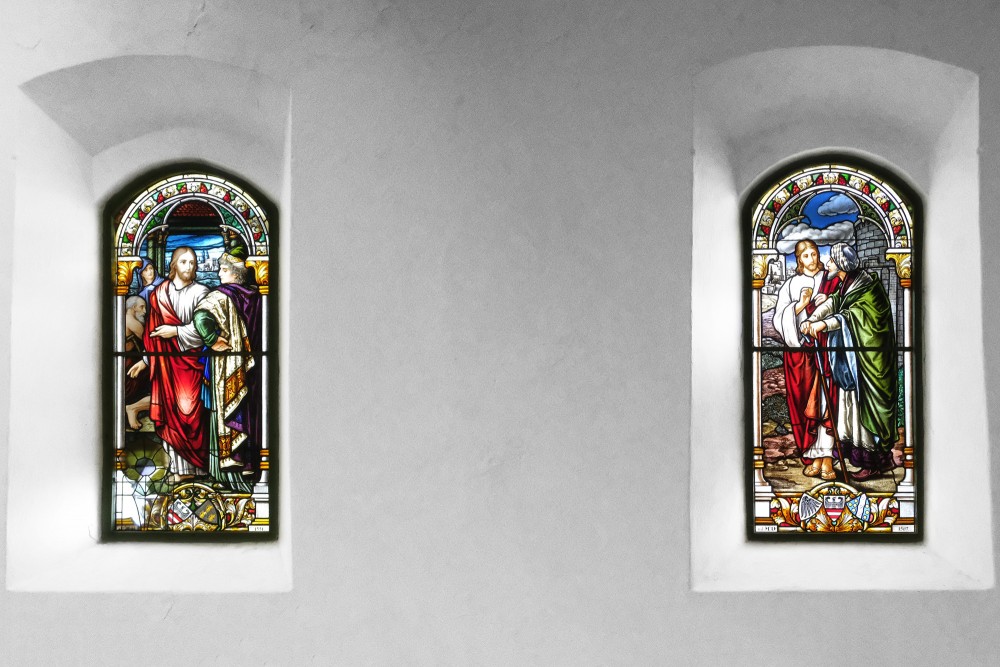 Valtaiķu luterāņu baznīcas vitrāžas