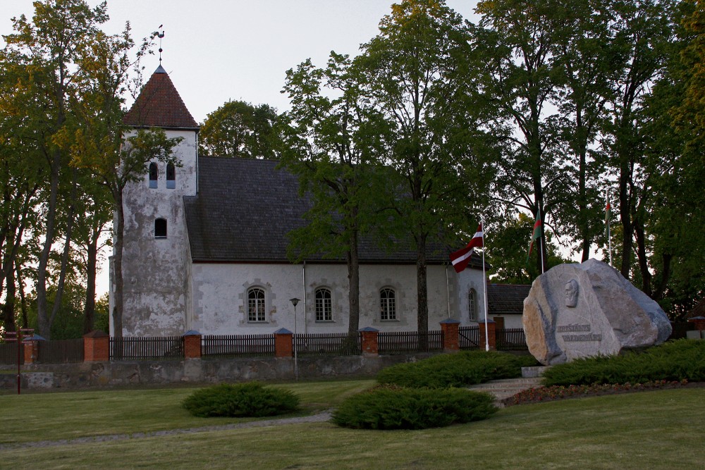 Valdemārpils luterāņu baznīca Valdemārpils luterāņu baznīca