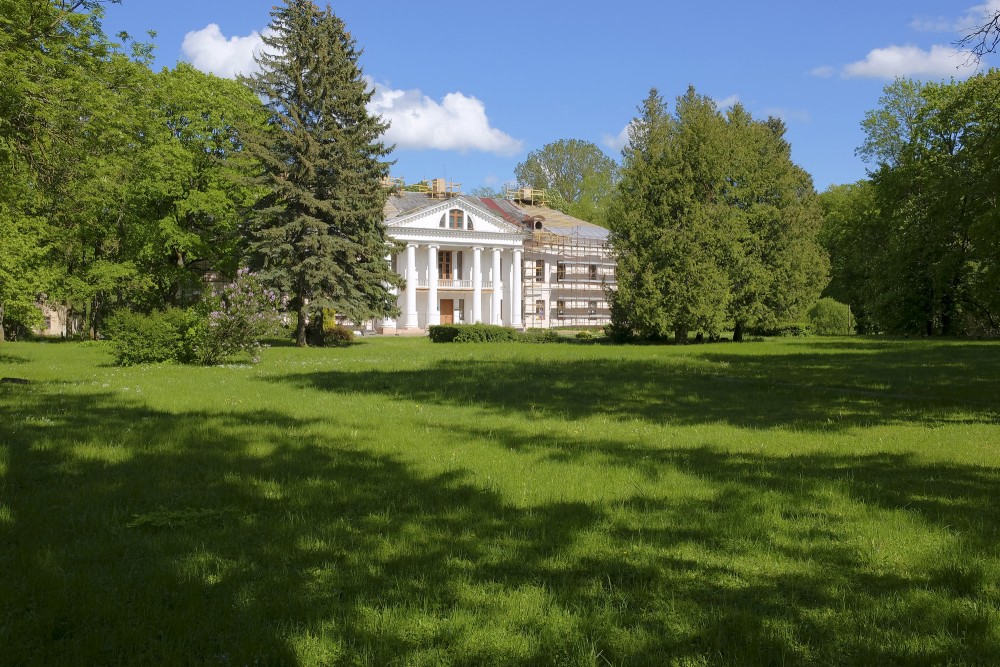Svitene Manor House and Park
