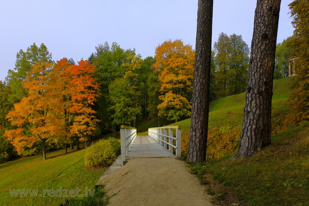Alūksnes Tempļa kalna rudens ainava