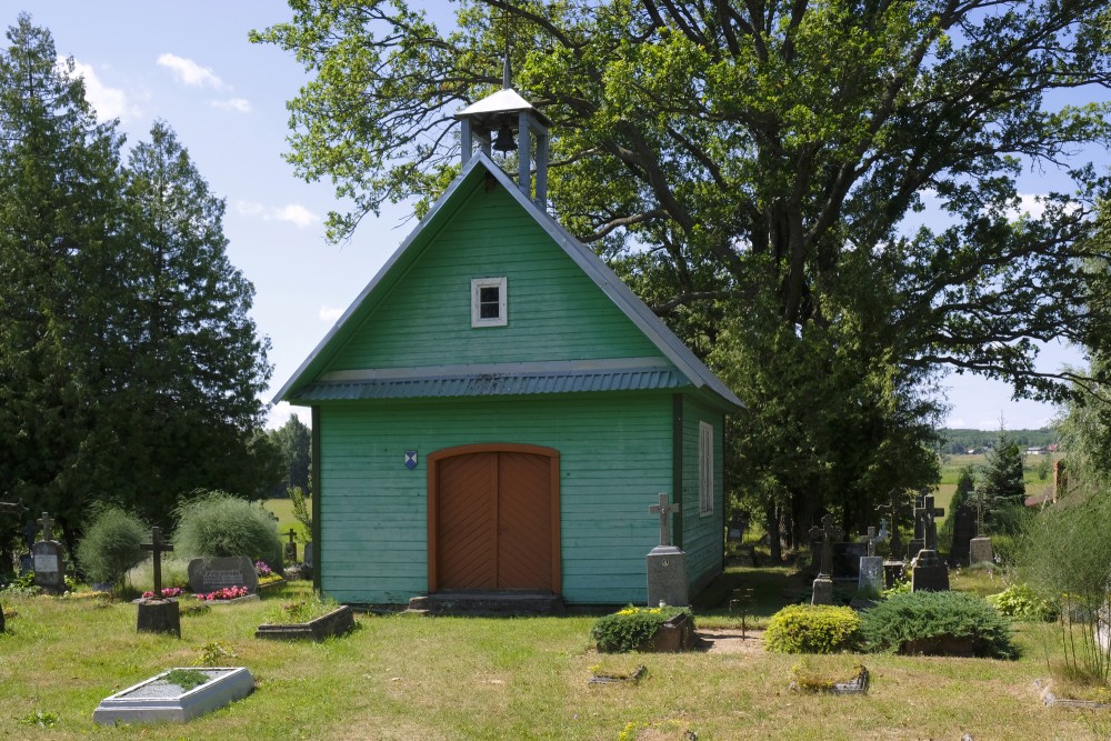 Dvietes koka baznīca