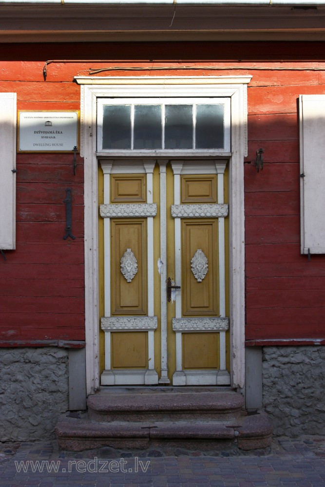 Ieejas portāls (Kuldīga, Liepājas 17)