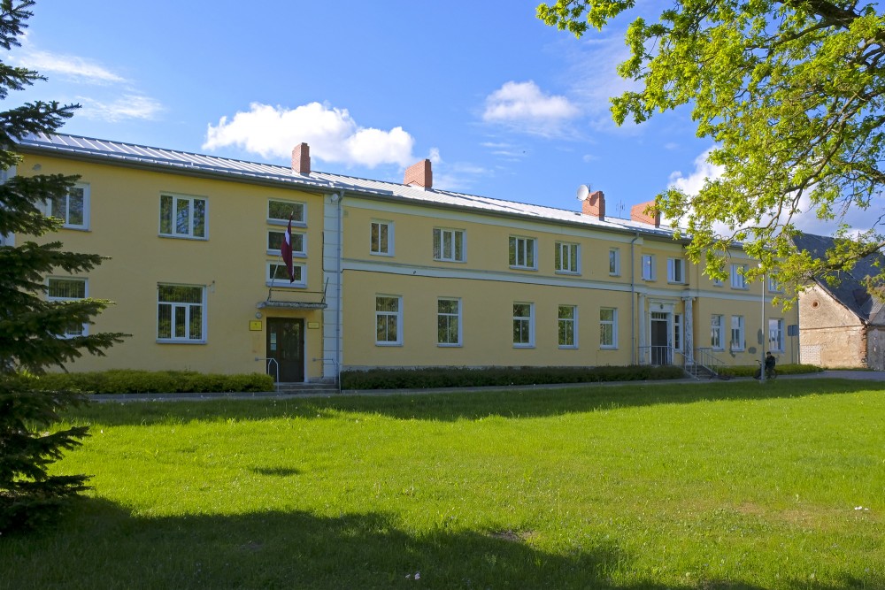 Dunalkas muižas kungu māja