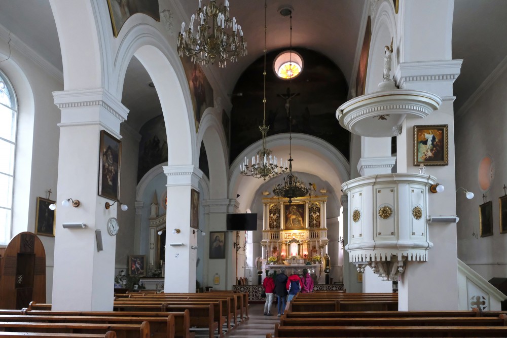 Rīgas Sāpju Dievmātes baznīcas iekšpuse