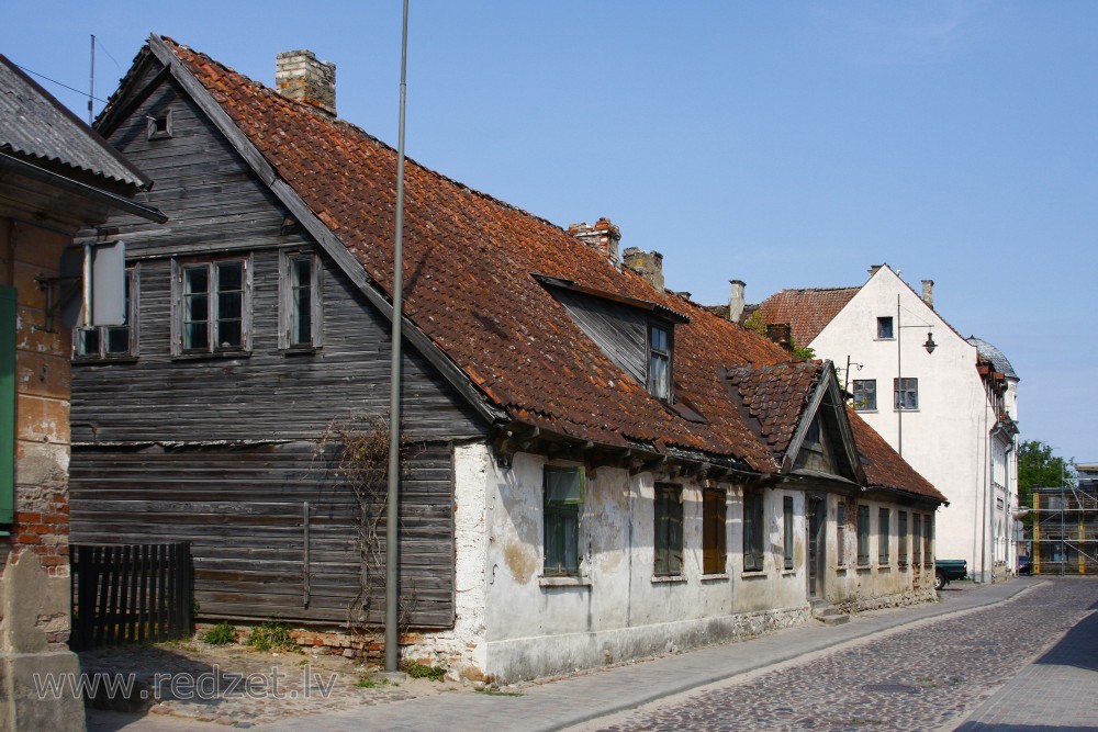 Kuldīga, Raiņa iela 5