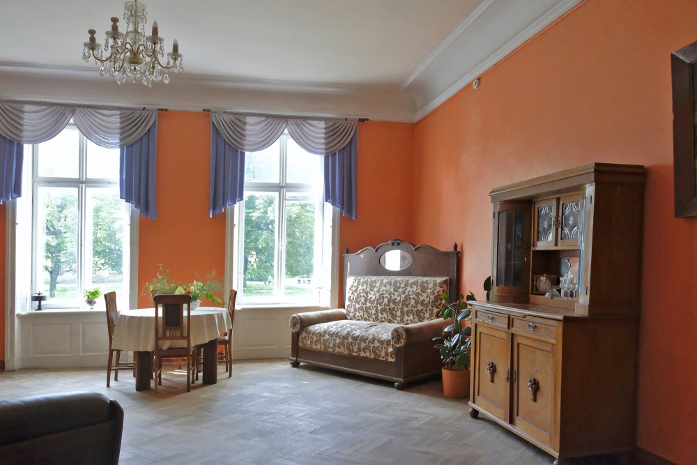 The interior of the Īvande Manor House