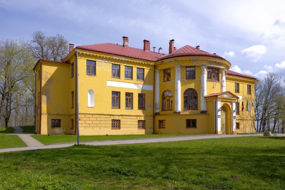 Tiņģere Manor