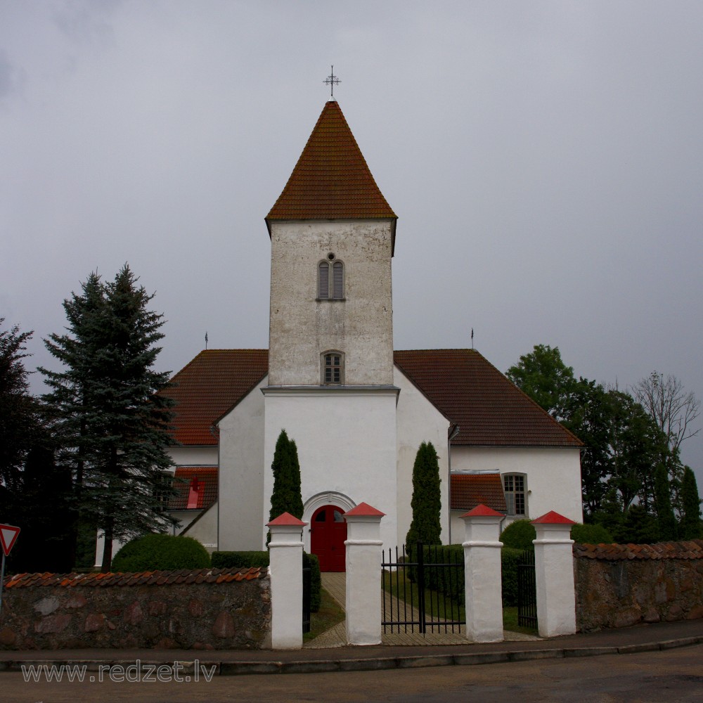 Alsungas baznīca