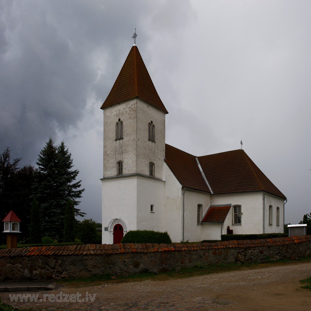 Alsungas baznīca