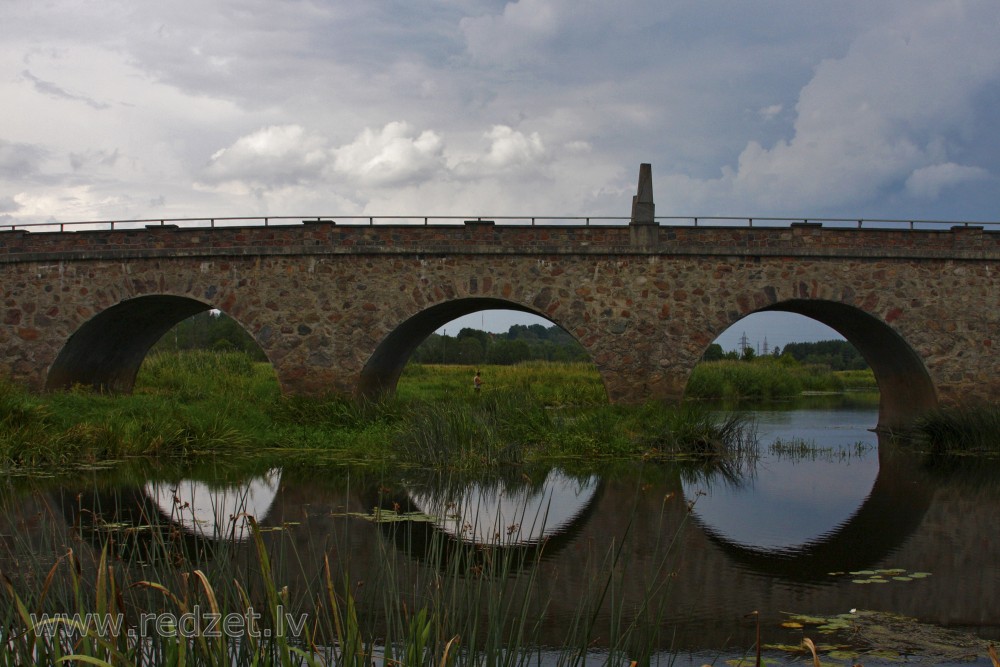 Kandava Stone Bridge