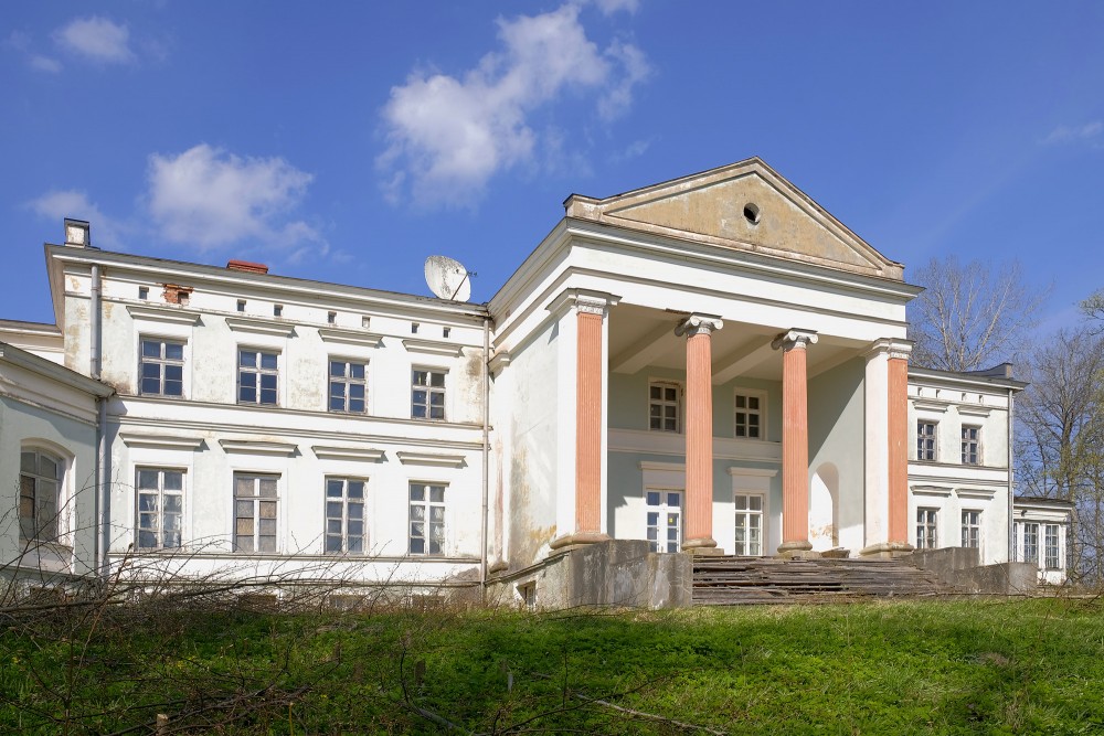 Nogales pils Nogales pils