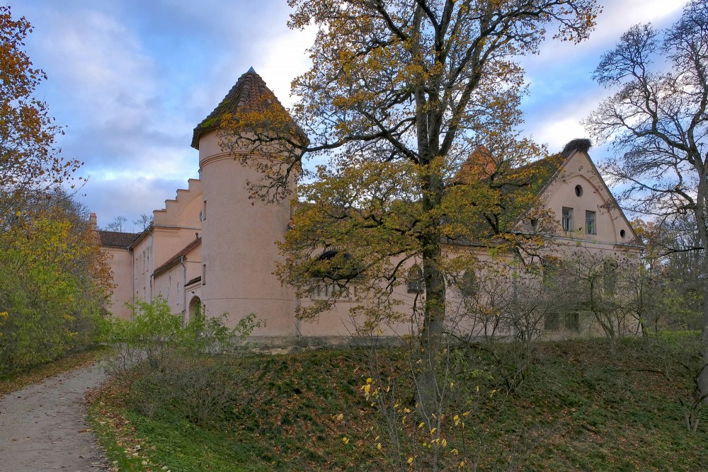 Ēdole Castle, Latvia