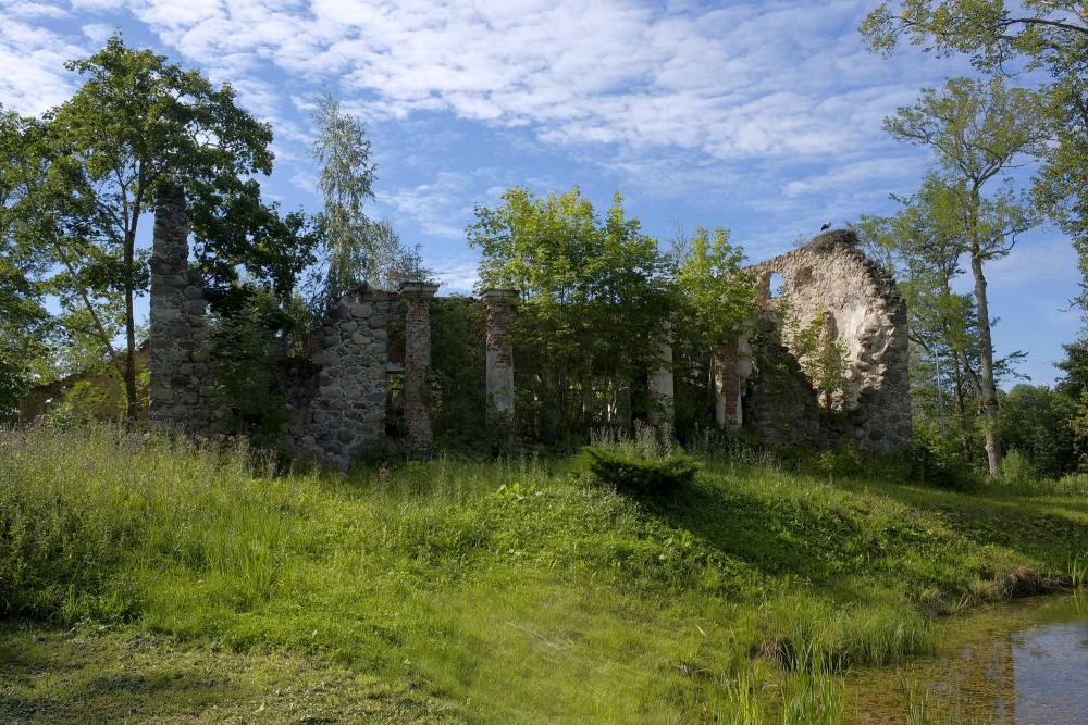 The Ruins of the Barn of Drusti Manor