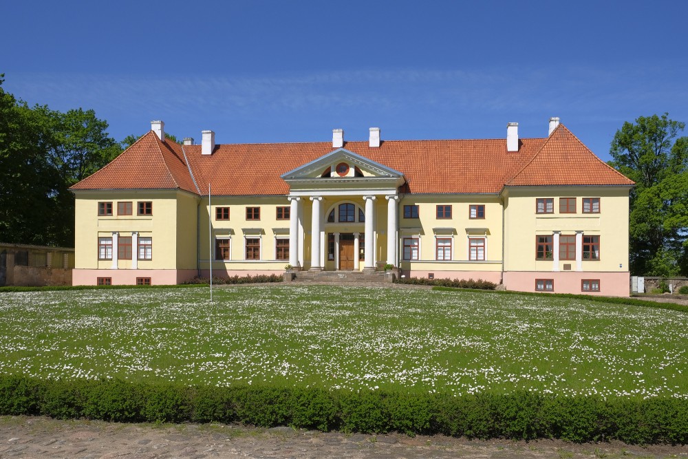 Durbe Castle