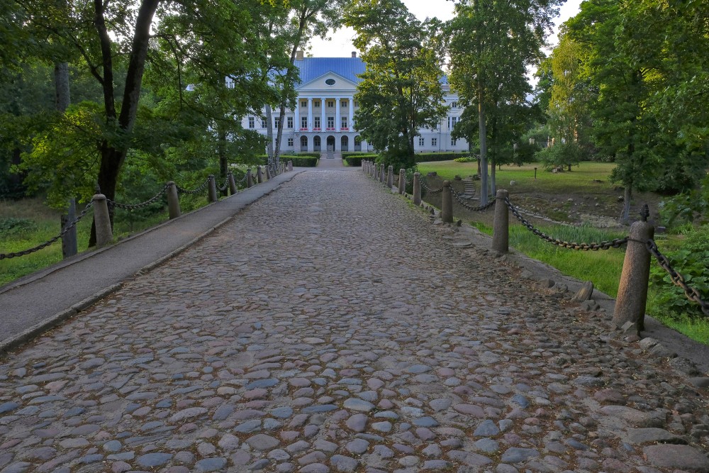 Kazdanga manor complex (Katzdangen)