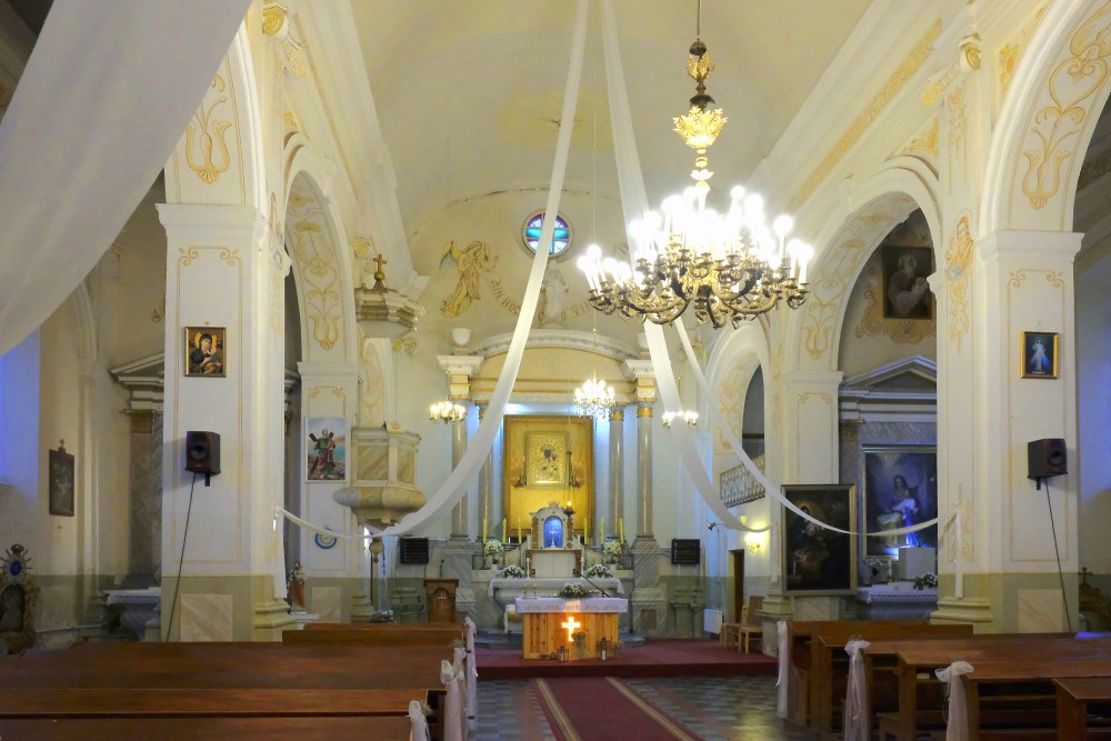 Bēržu katoļu baznīcas iekštelpas