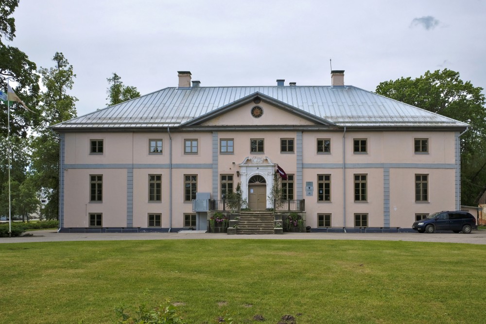 Vilce Manor House