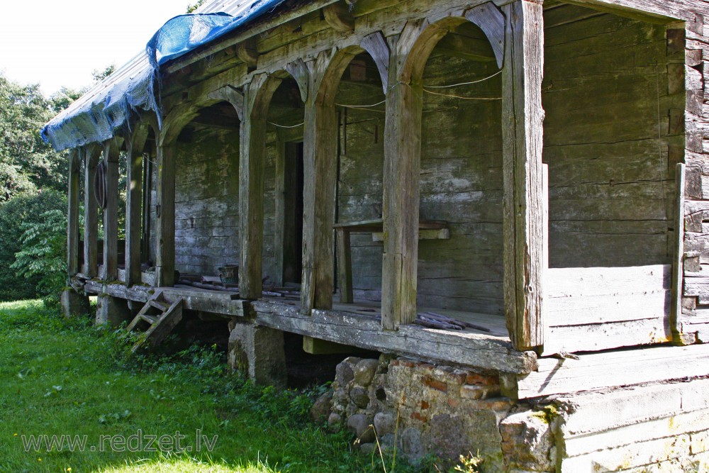 Mežmuiža barn