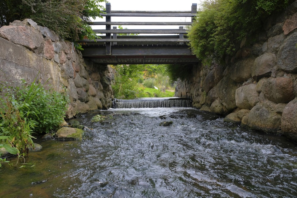 Bridge over Alekšupīte between Pasta and Skolas Street