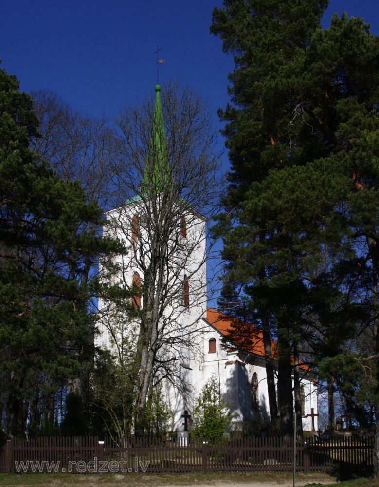 Zlēku evanģēliski luteriskā baznīca