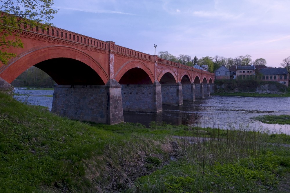 Kuldīgas senais ķieģeļu tilts pār Ventu