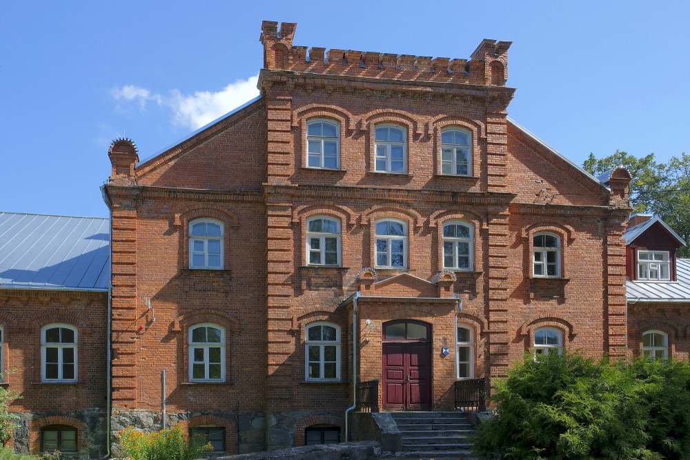 Rikava Manor House