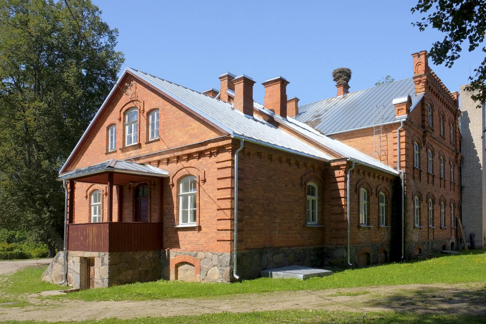 Rikava Manor