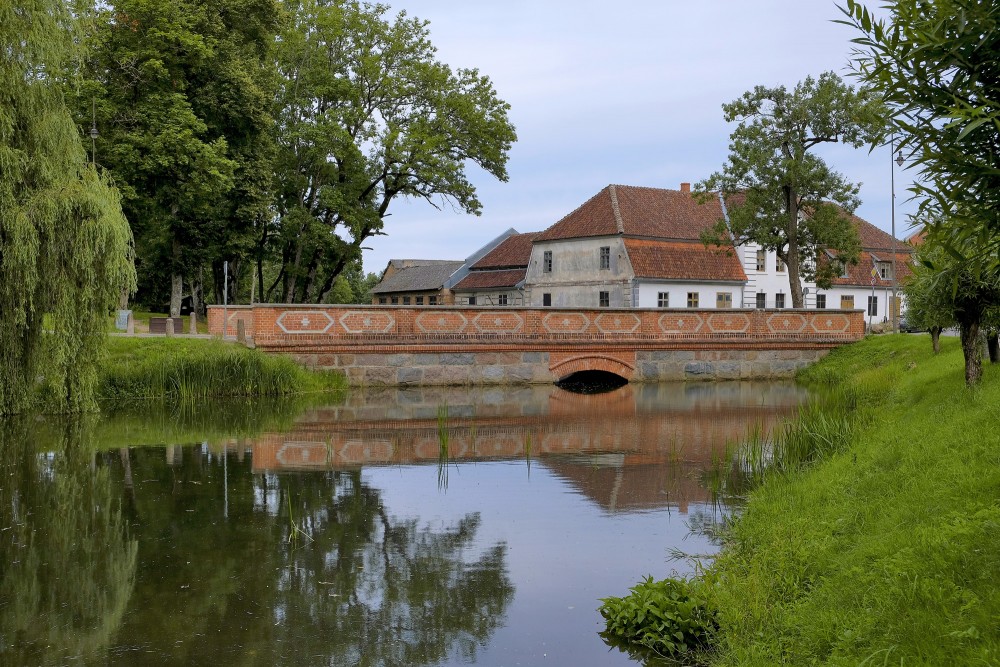 Tilts pār Alekšupīti pie Sv. Katrīnas baznīcas