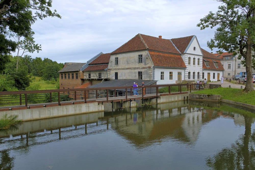 Kuldīgas pils dzirnavas