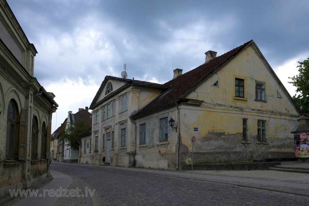 Baznīcas iela 14, Kuldīga