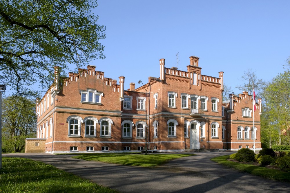 Mežmuiža Castle