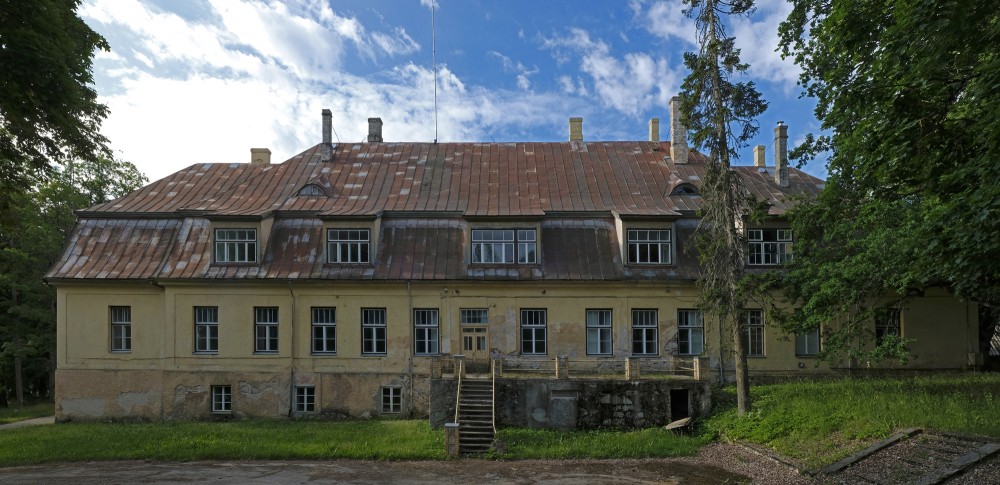 Vecbebru muižas kungu māja