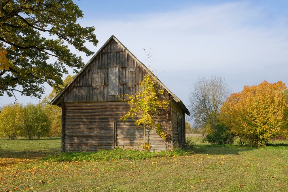 Log House Near Pantene Manor