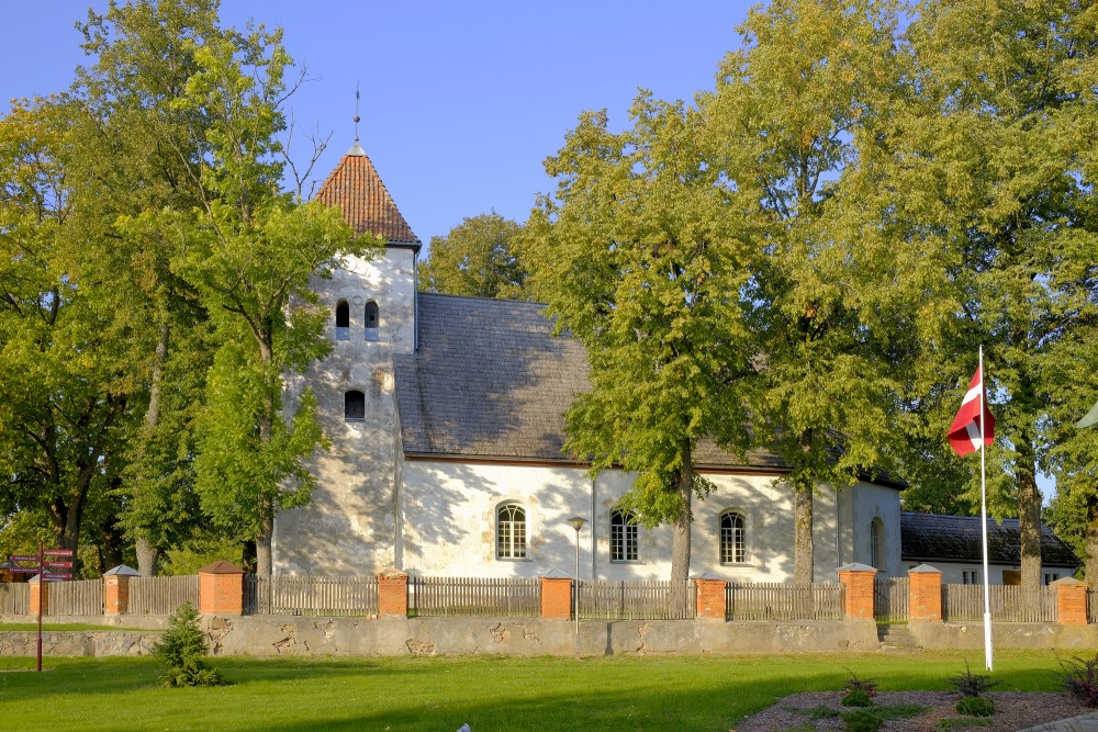 Valdemārpils luterāņu baznīca