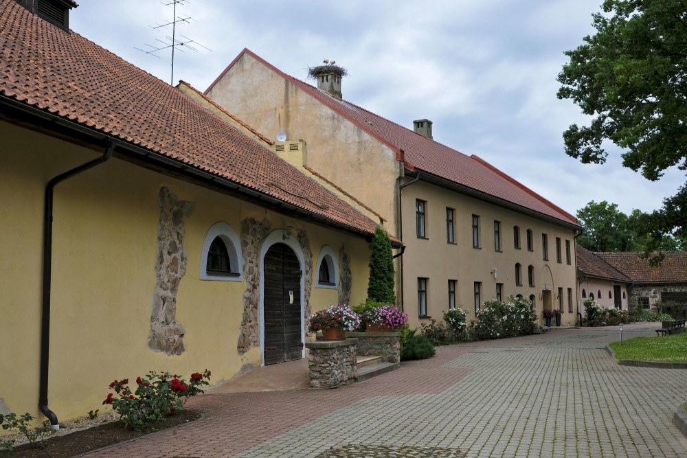 Šlokenbeka Manor Ensemble