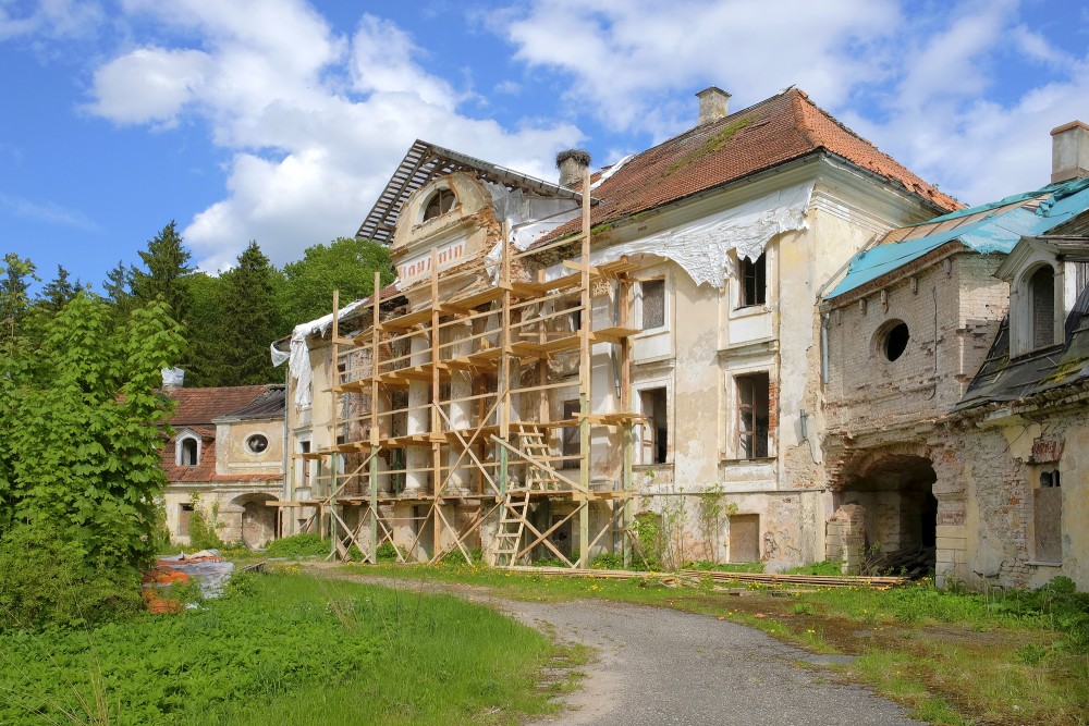 Kaucminde Palace