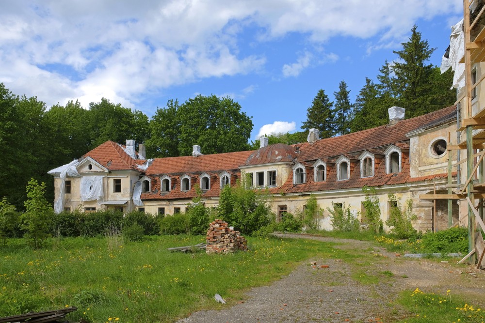 Kaucminde Palace