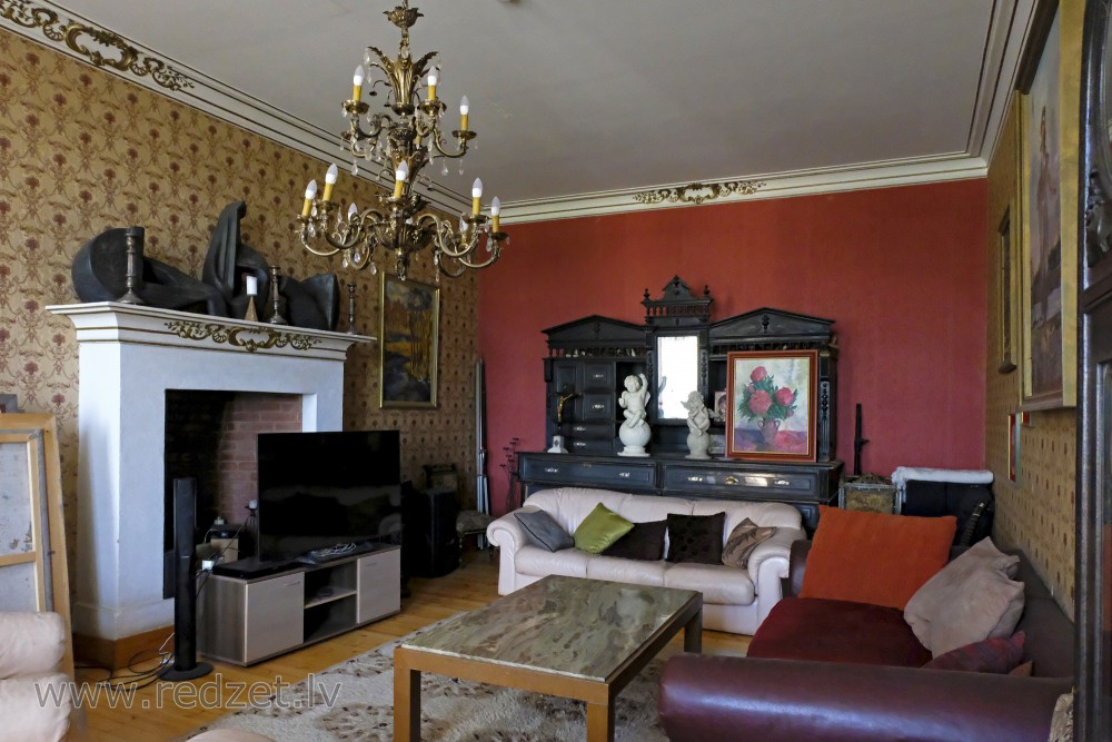 Lounge in Brukna Manor