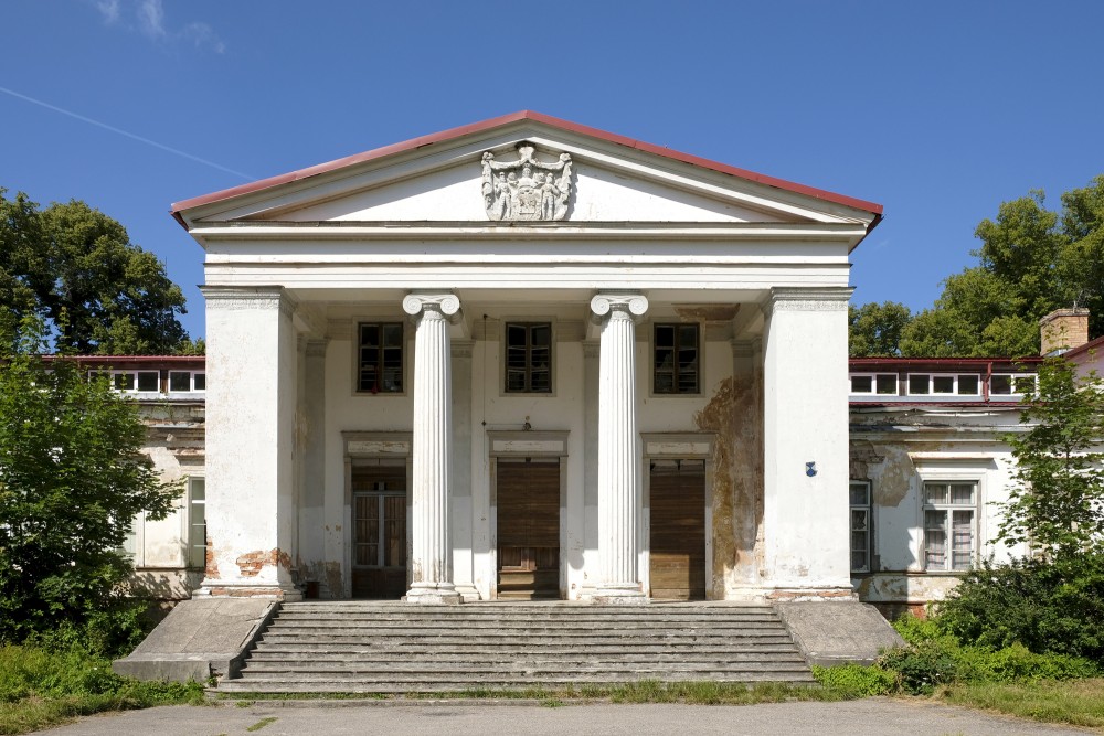 Zentene Manor House